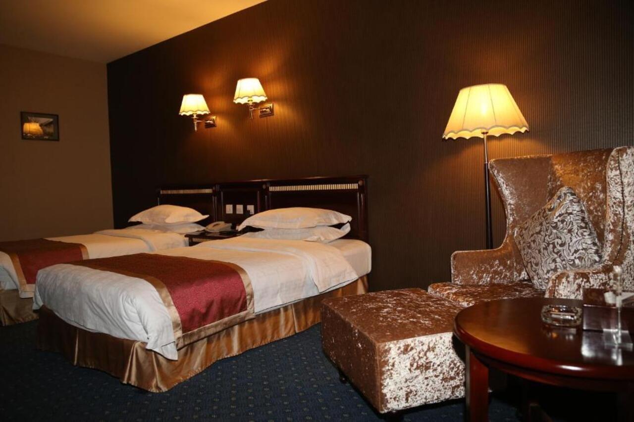 Beijing Commercial Business Hotel Buitenkant foto